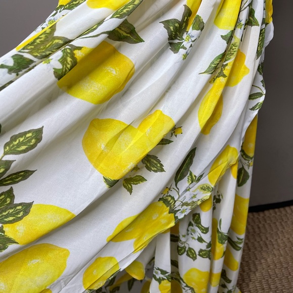 Maxi Lemon Print dress with crisscrossed back - Picture 3 of 12